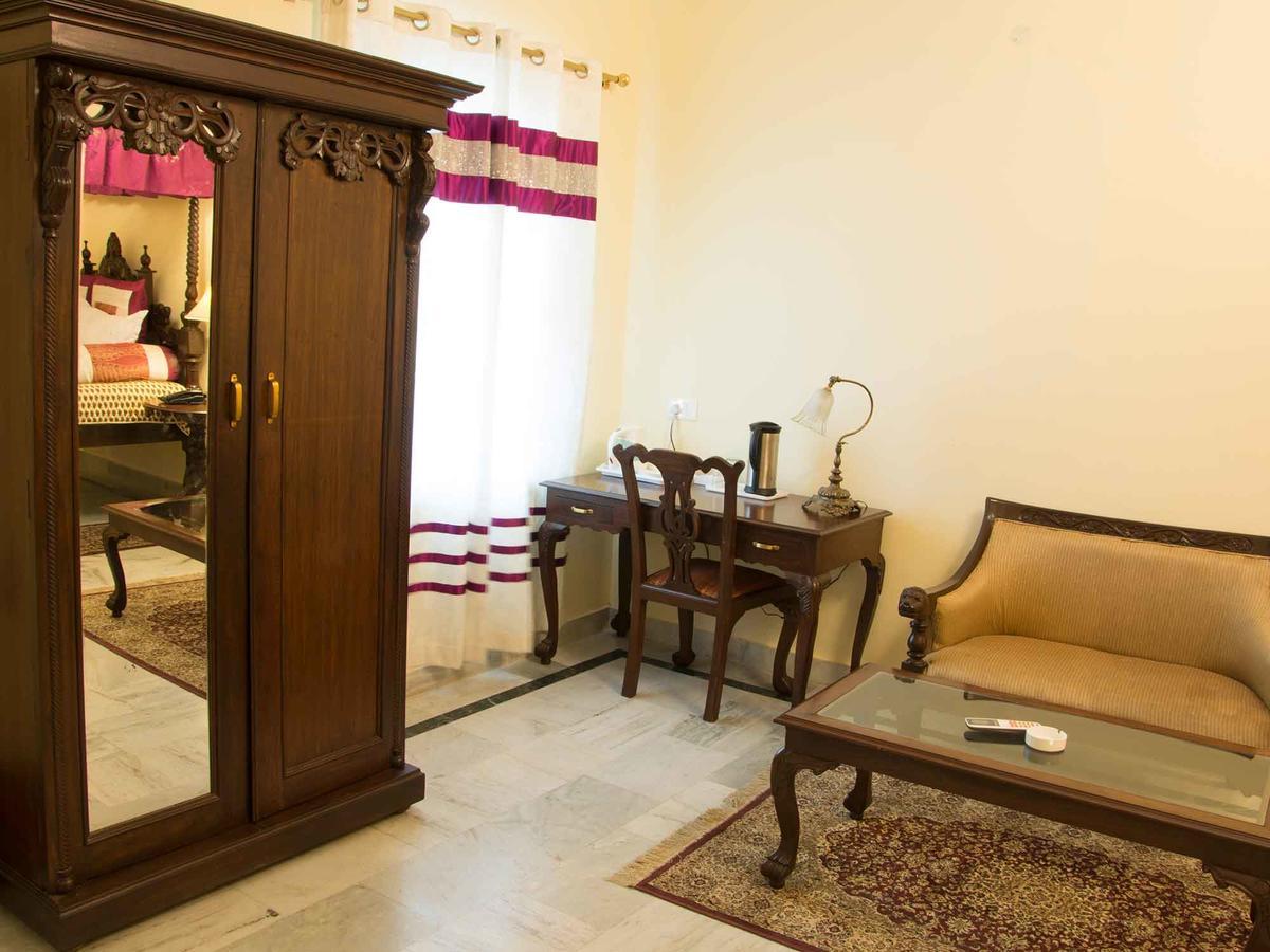 V Resorts Rajmahal Orchha Exterior foto